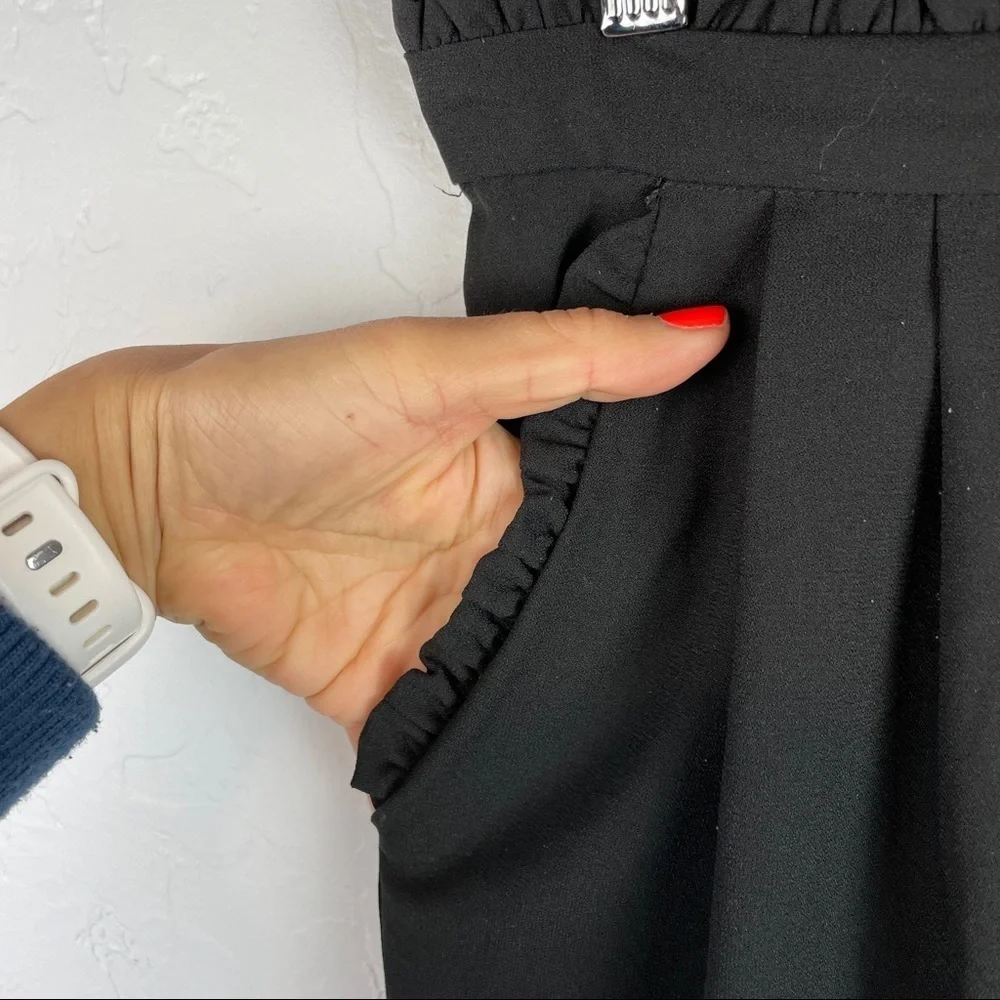 Kancan Black Ruffle Trim High‎ Rise Tapered Leg Ankle Pants Women's Size Small